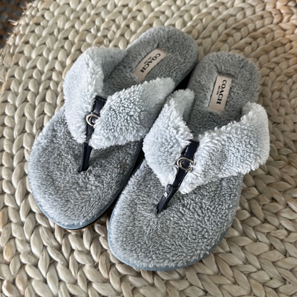 Coach Hampton Flip Flop blue shearling size 5 New